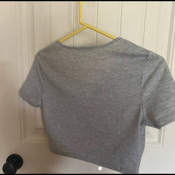 Basic Light Gray Cropped V-neck Tee - Picture 2 of 4